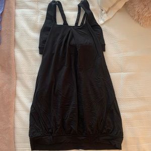 black lulu lemon tank top with built in sports bra